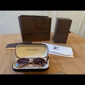 Louis Vuitton Sunglasses - amazing condition